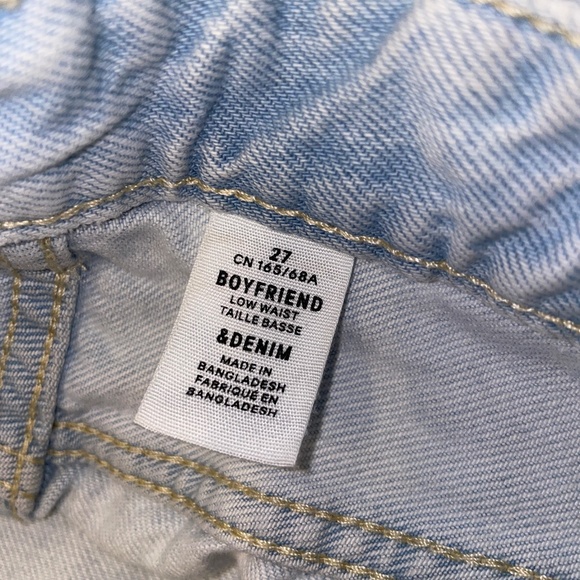 EUC H&M & Denim Distressed Ripped Boyfriend Jeans Light Wash Size 27 - Picture 3 of 8